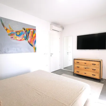 Elegante 2 2 Bagni Piazza Drago Διαμέρισμα *